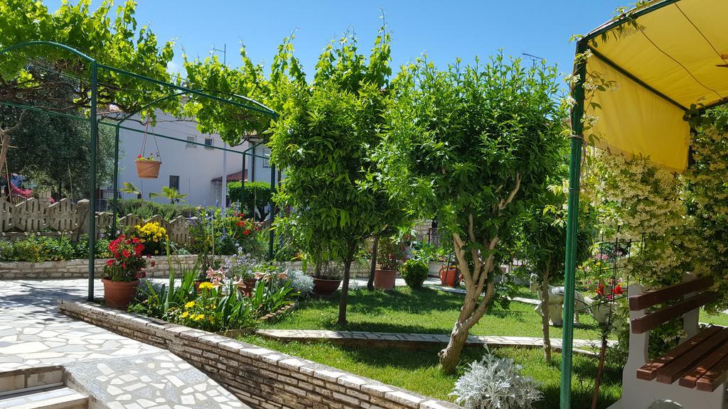 Apartments Paradiso Pola Esterno foto